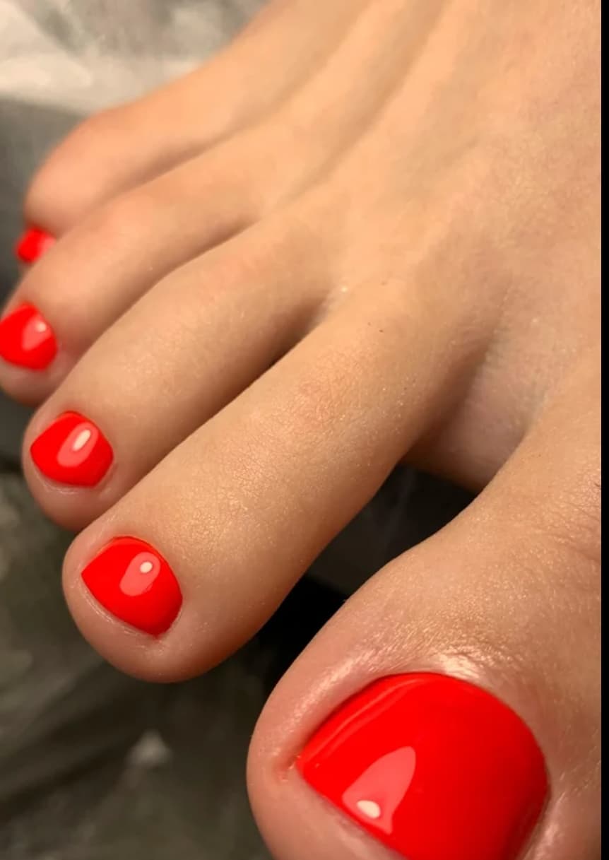 Pedicure esmaltação em gel 